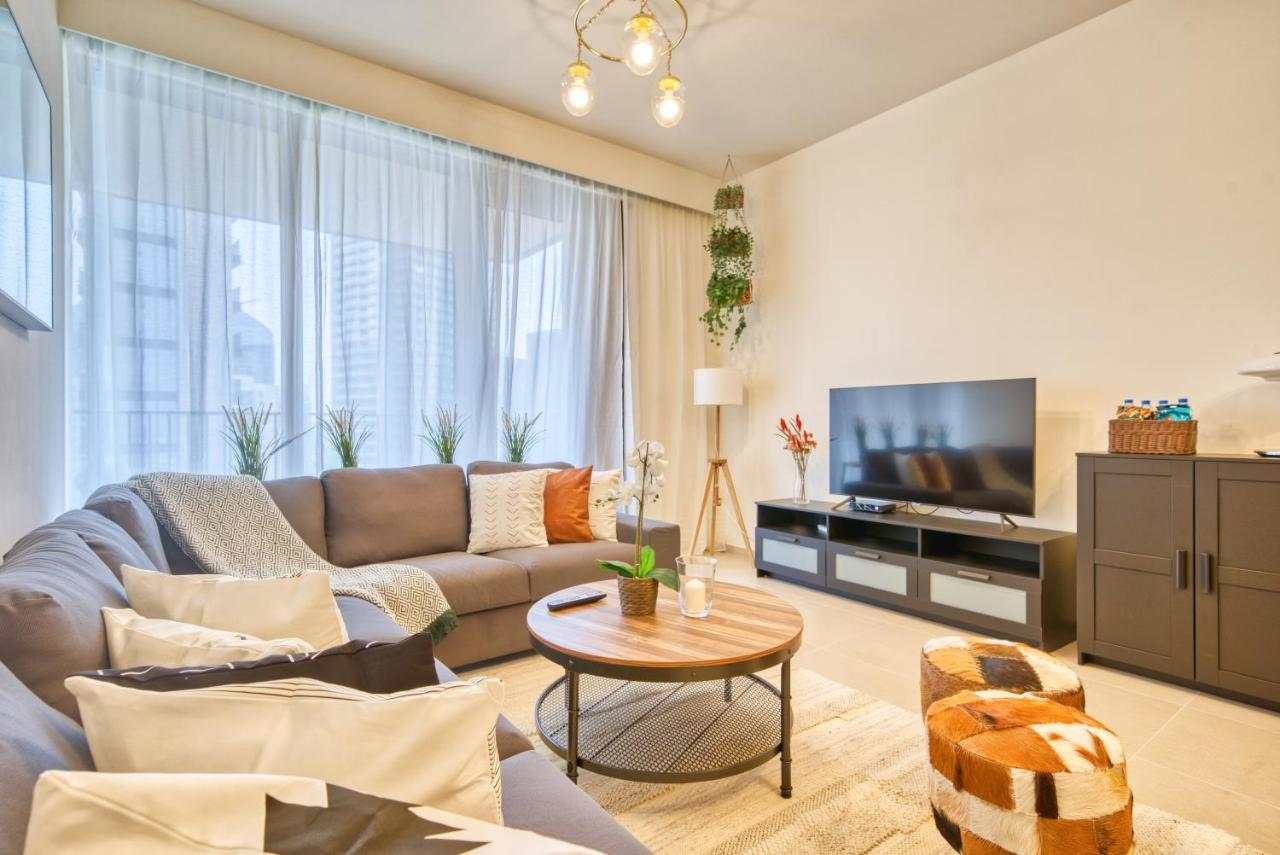 Incredible Views From This Classy Apt With Terrace Dubai Exterior foto