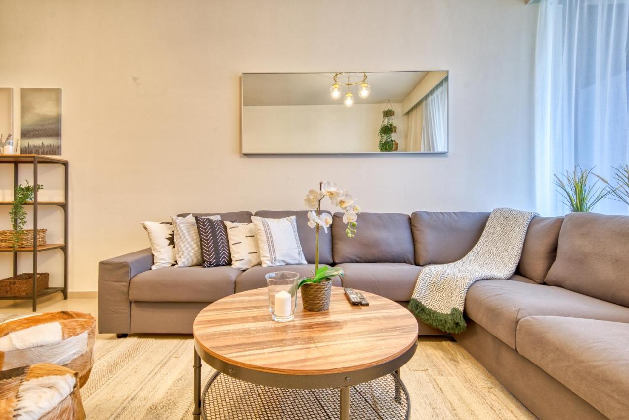 Incredible Views From This Classy Apt With Terrace Dubai Exterior foto